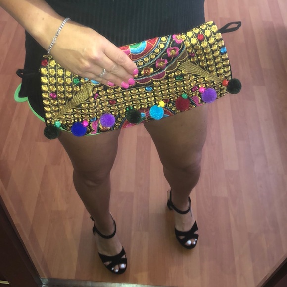 Embroidered Pom Pom flower clutch bag. - Picture 2 of 8